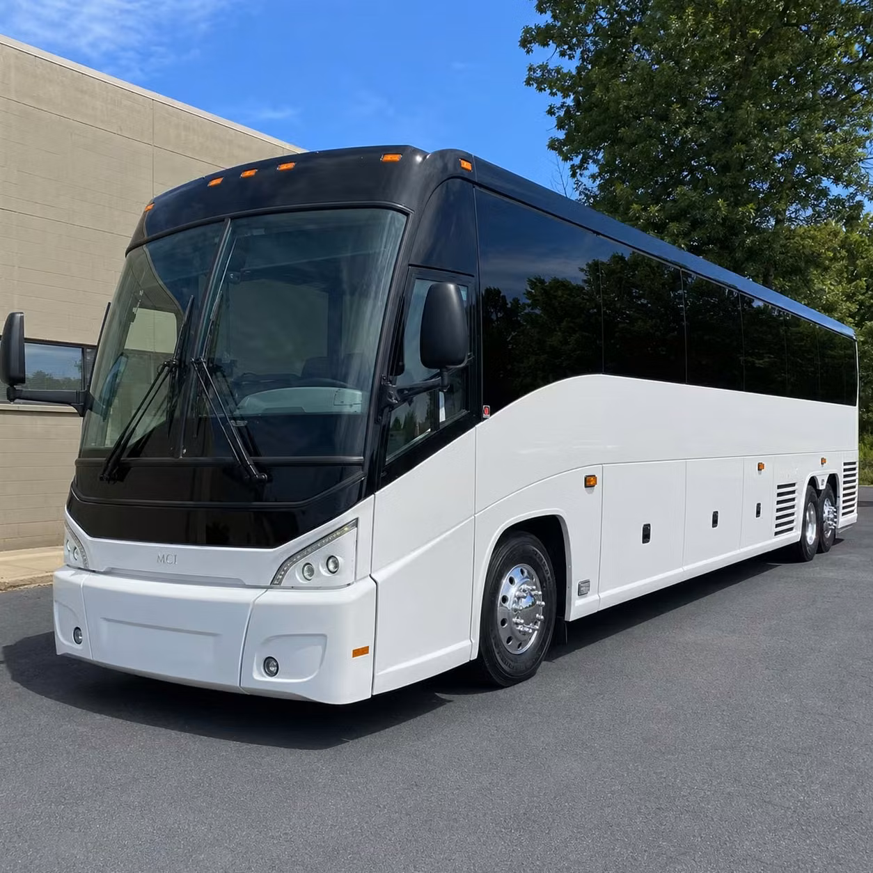 with detroitcoachbusservice com you ll always have a live person ready to help plan your detroit long distance trip