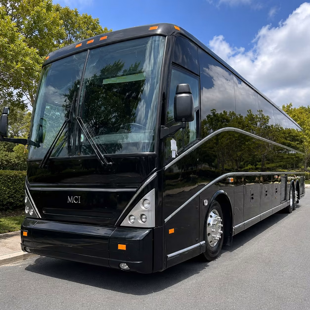 you ll love how easy airport transfers to dtw are with detroitcoachbusservice com